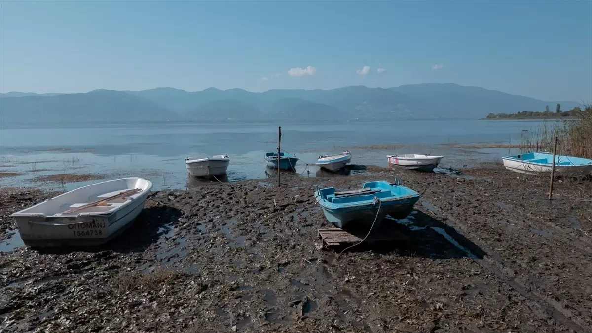 Sapanca Gölü’nde Su Seviyesi 17 Metre Çekildi