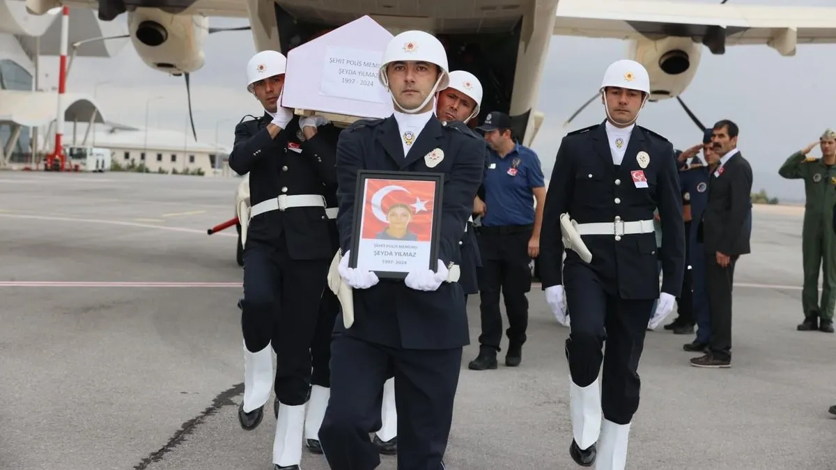 Şehit polis son yolculuğuna uğurlandı