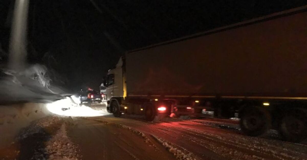 Antalya-Konya karayolunda tipi: TIR ve kamyon geçişi kapatıldı